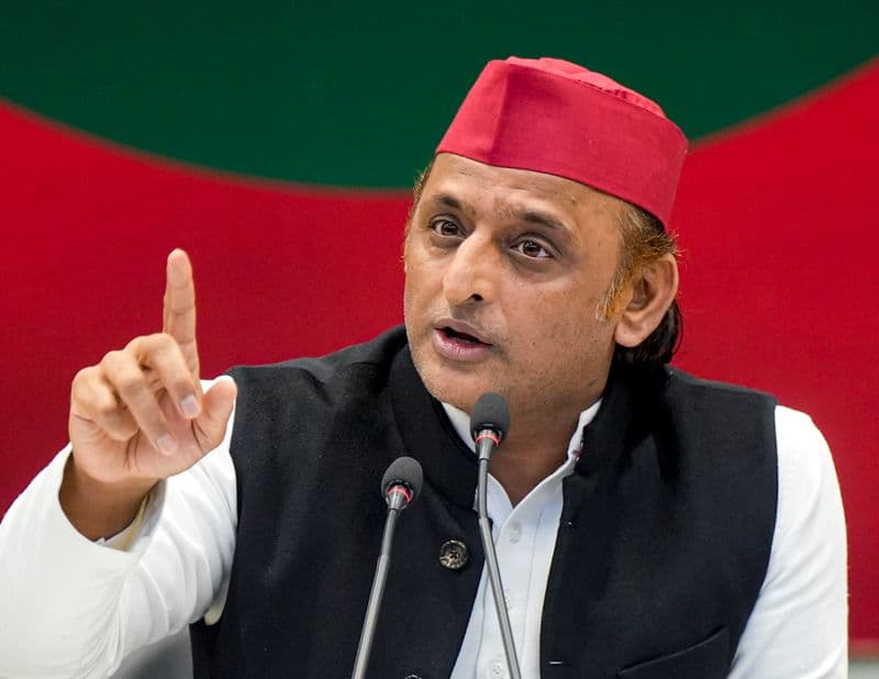 अखिलेश यादव का पेट्रोल बढ़ती कीमतों पर तंज ..कहा साइकिल से बेहतर कुछ नहीं
