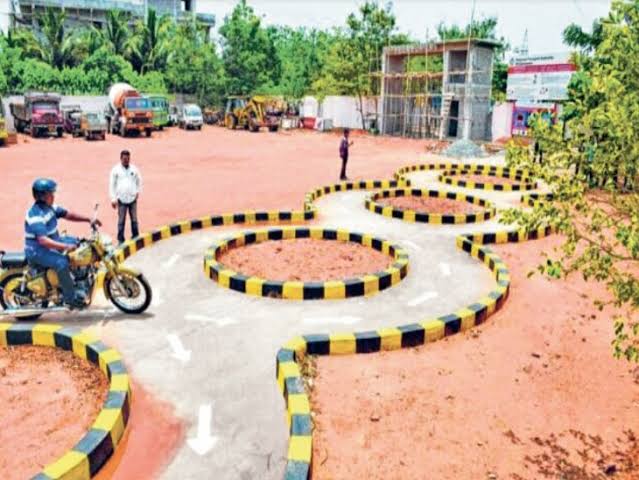 लखनऊ में डीएल बनवाना होगा मुश्किल, ड्राइविंग टेस्ट के लिए जाना होगा प्राइवेट सेंटर; ऐसे होगी अब पूरी प्रक्रिया